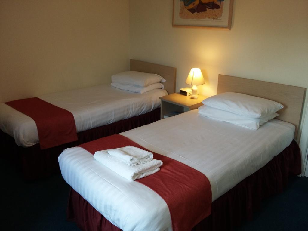 Отель Hinsley Hall 3*